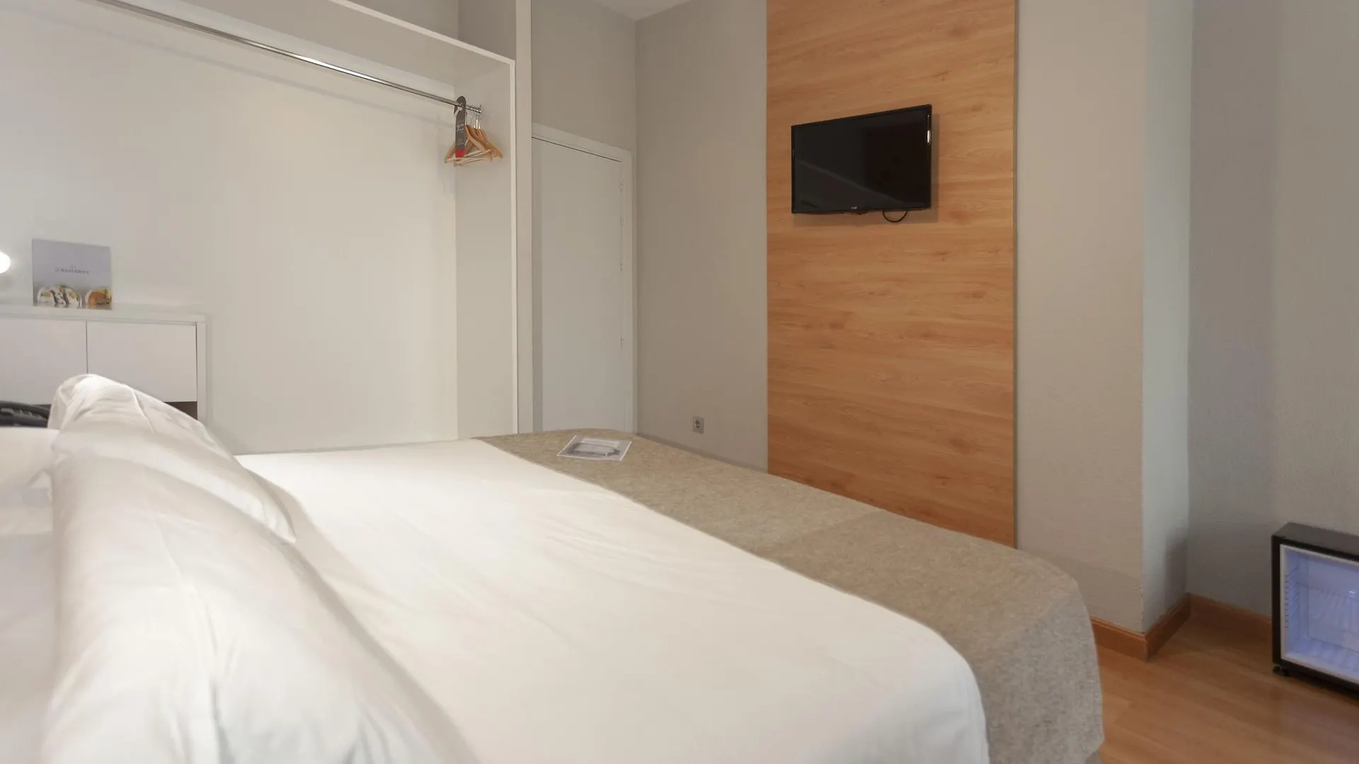 Aacr Hotel Monteolivos Sewilla