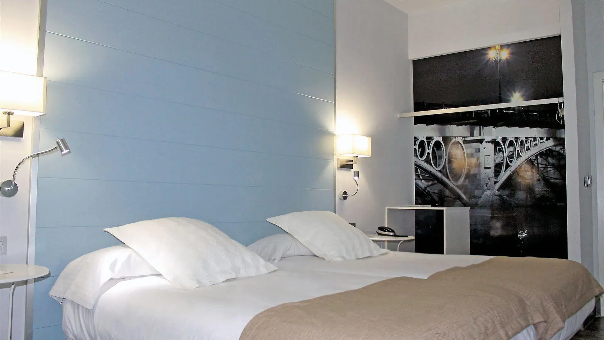 Aacr Hotel Monteolivos Sewilla